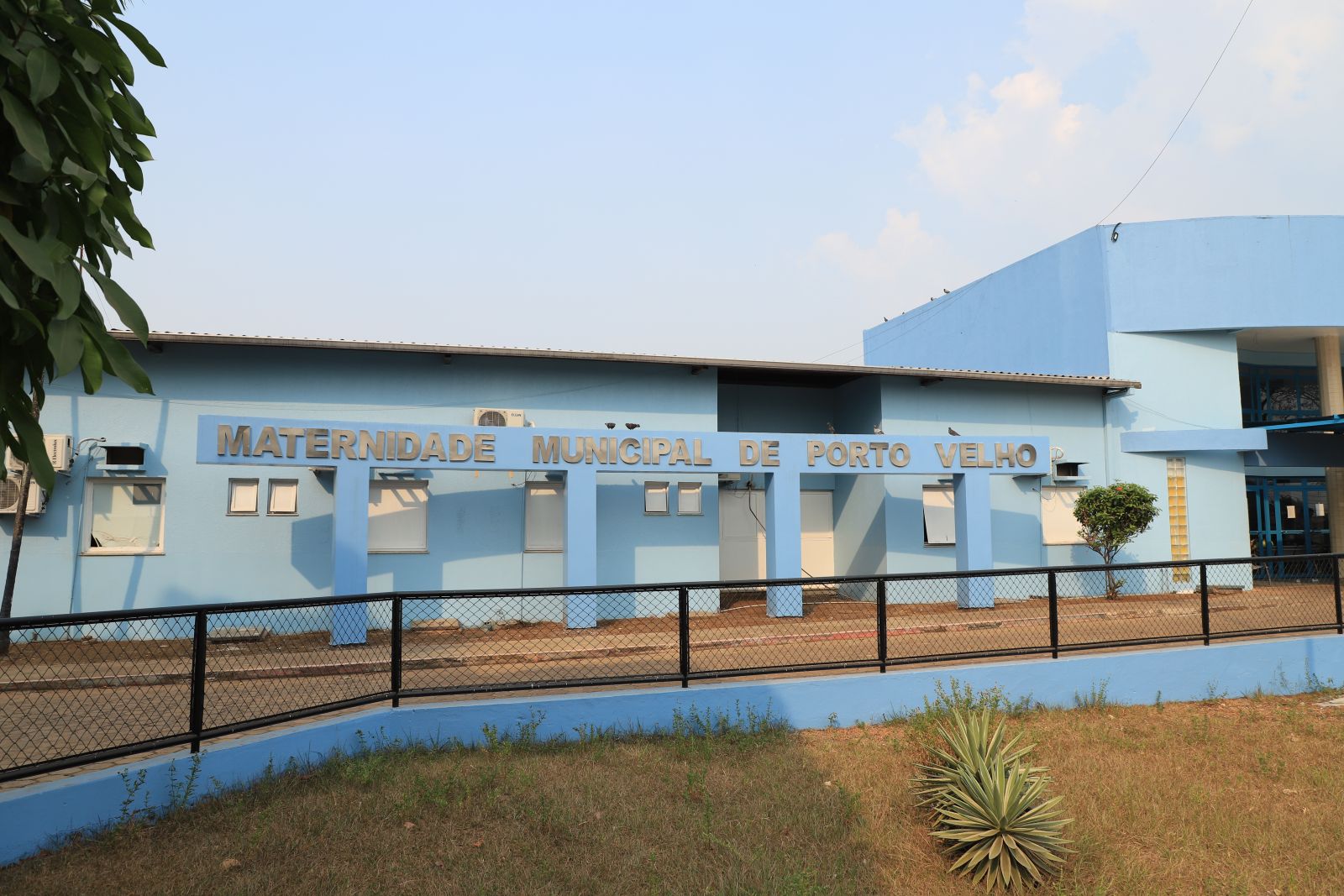 A Maternidade Municipal Mãe Esperança realiza o procedimento 